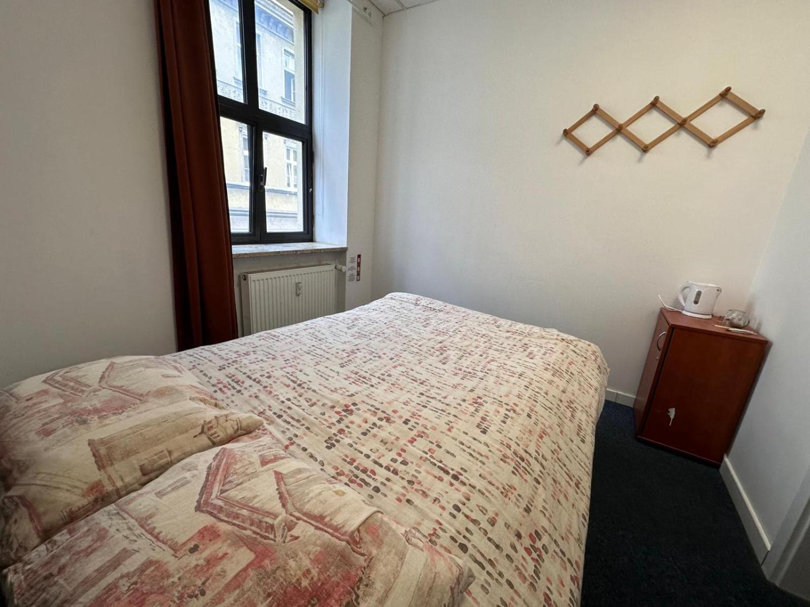Economic Rooms- 24H Self Check-In Poznan Luaran gambar